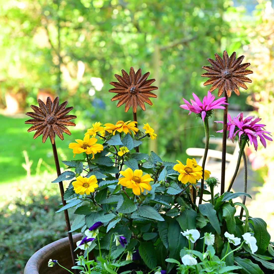 Metal Flower Garden Sculpture