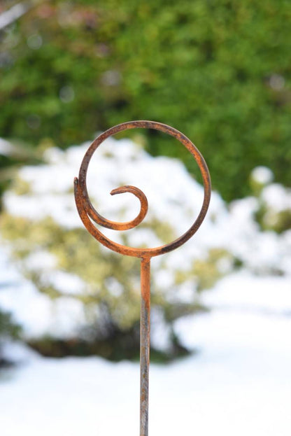 Metal Ornament | Garden Sculpture | Rusts with Rain.
