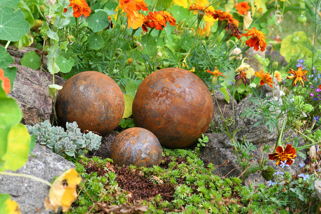 garden ball ornaments