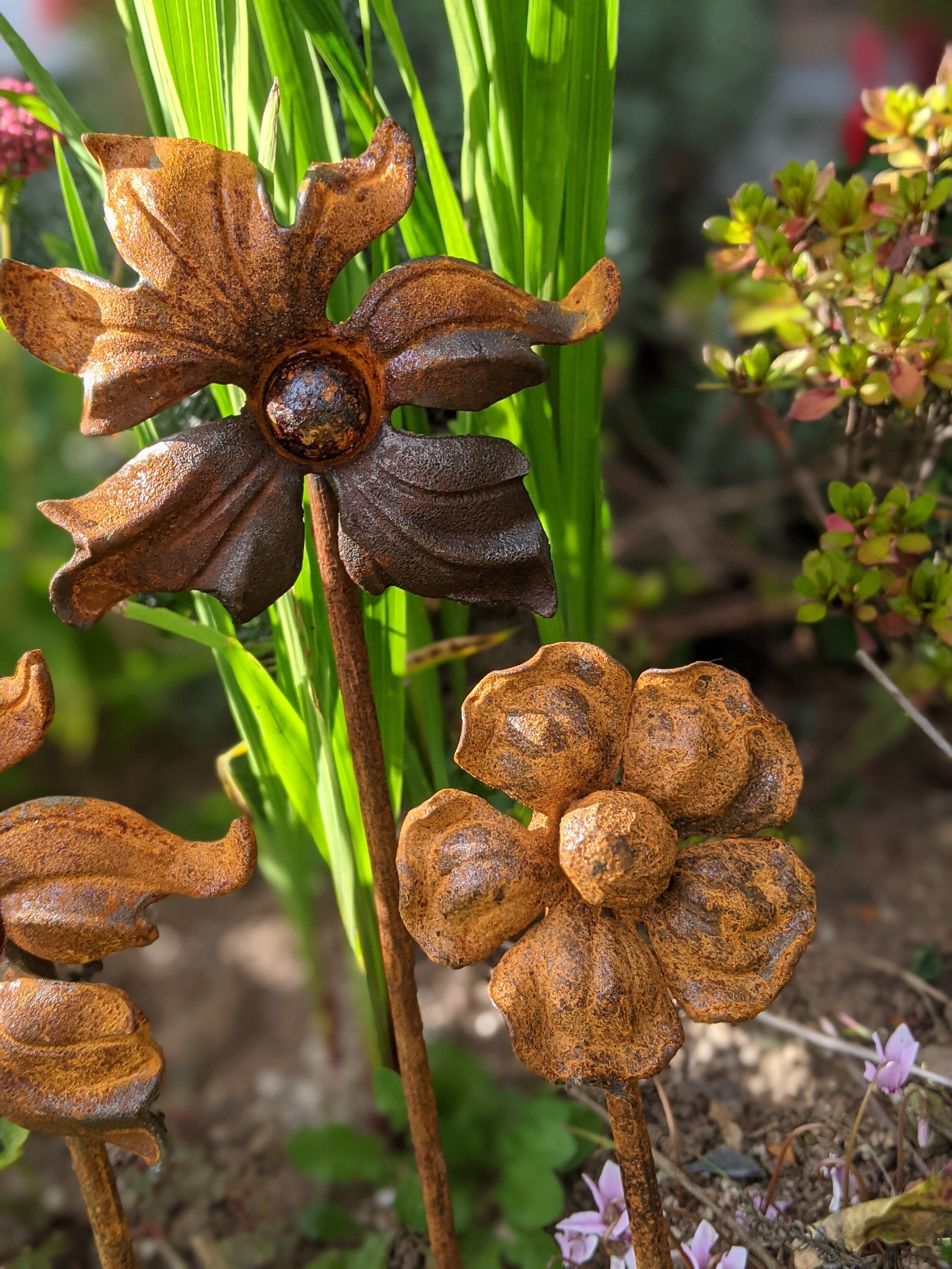Rusty Flower Bundle For Garden | Rusts With Time