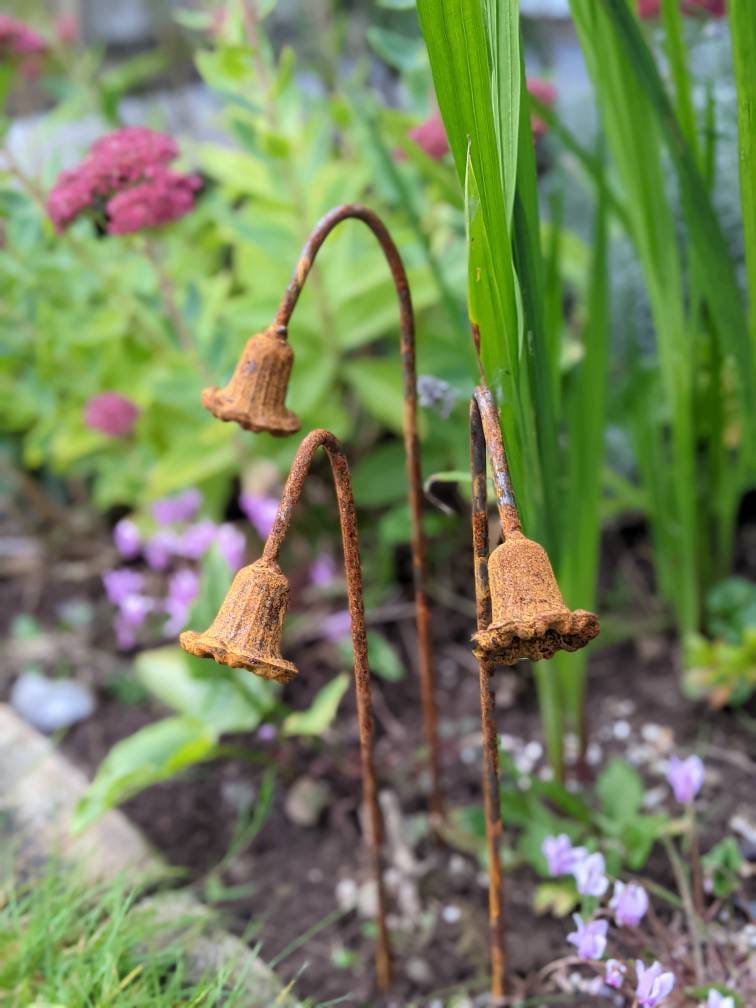 Metal Bluebells Garden Sculptures - Rusty Metal Garden Flowers